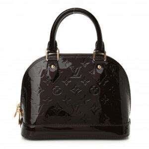 louis vuitton ha assorbito gucci|difference between gucci and vuitton.